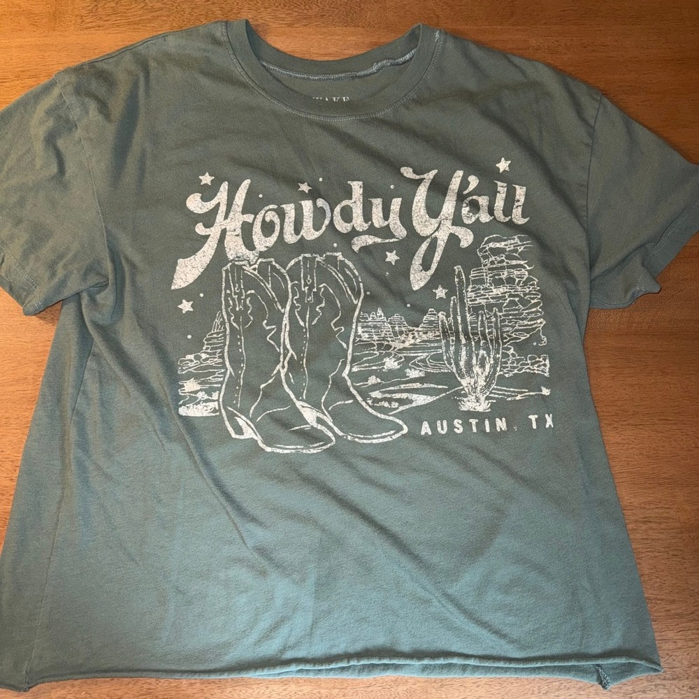 Austin Texas Howdy Yall Graphic Tee Sage Green Raw Hem Western T-Shirt Small